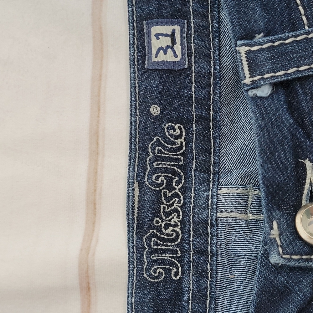 Miss Me Easy Boot Relaxed Fit size 31 Long Jeans Bling - Picture 7 of 10